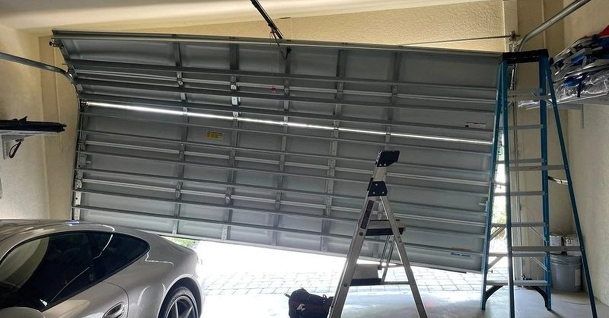 Off-Track Garage Door Repair SiSi Garage Door Repair