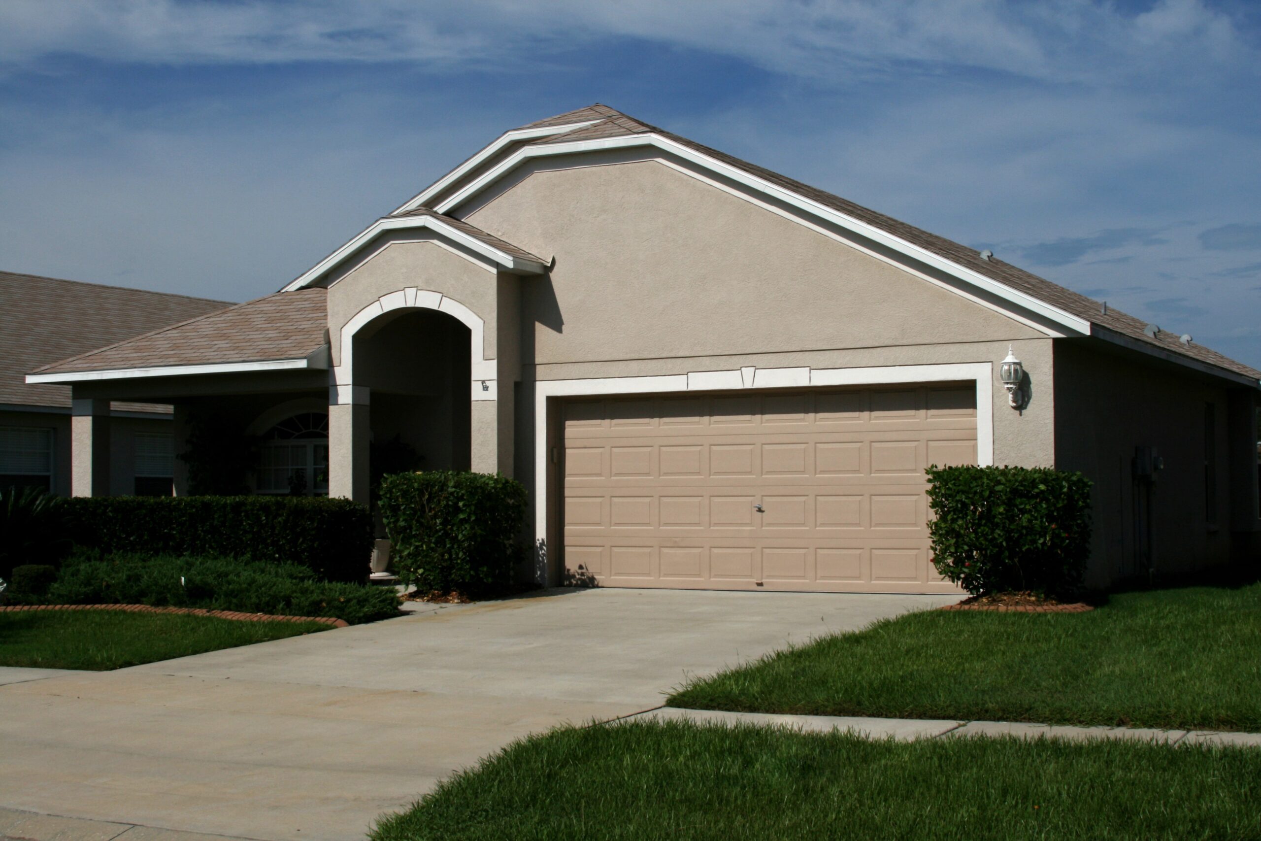 residential home garage